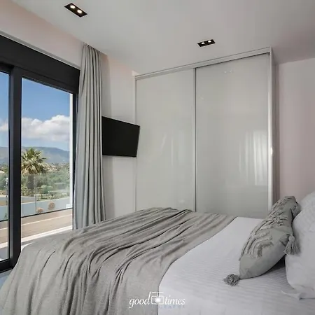 Nefele Luxury Recidency, A Concealed Delight Koukounaria