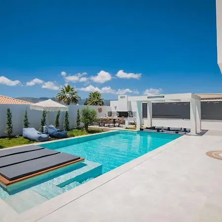 Nefele Luxury Recidency, A Concealed Delight Koukounaria