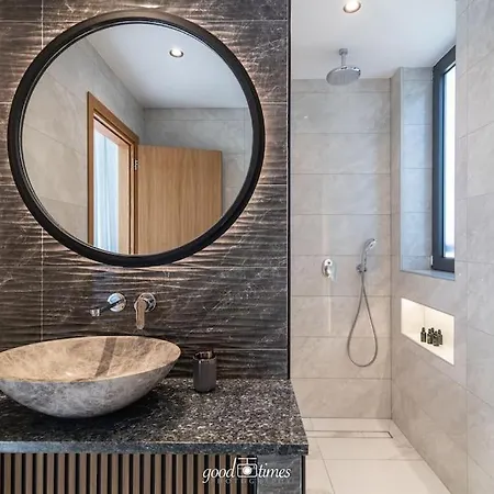 Nefele Luxury Recidency, A Concealed Delight Villa *