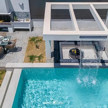 Villa Nefele Luxury Recidency, A Concealed Delight *