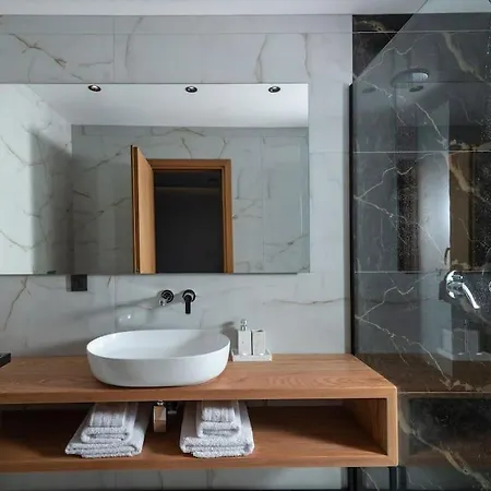 Nefele Luxury Recidency, A Concealed Delight * Koukounaria