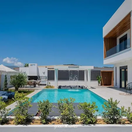 Villa Nefele Luxury Recidency, A Concealed Delight Koukounaria