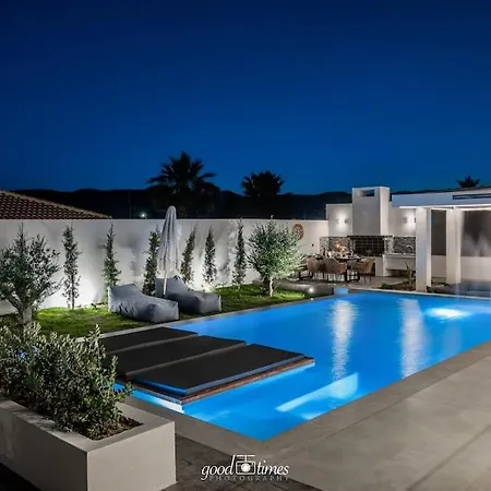 Nefele Luxury Recidency, A Concealed Delight * Koukounaria